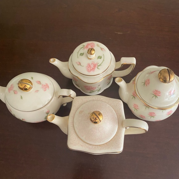 Vintage, Set of 4, Retired Party Lite, Romantic Chic Teapot Tea light Holders - Picture 2 of 11